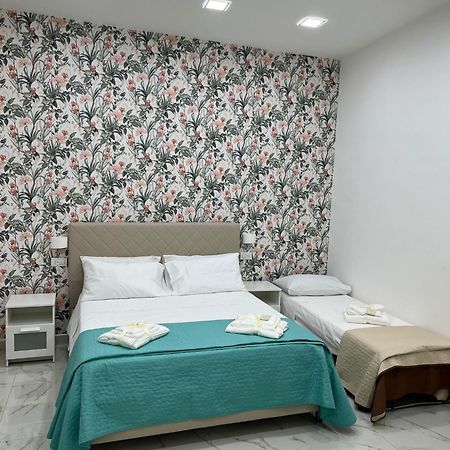 Virgy House Bed and Breakfast Napoli Eksteriør billede