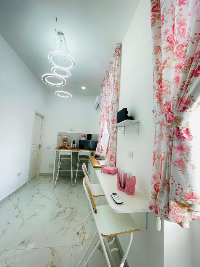 Virgy House Bed and Breakfast Napoli Eksteriør billede