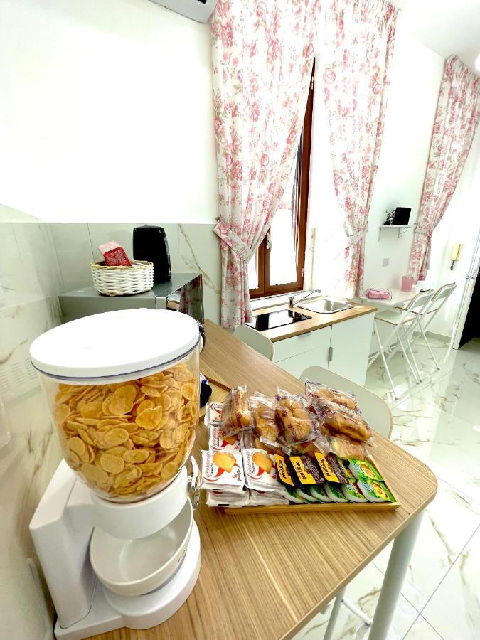 Virgy House Bed and Breakfast Napoli Eksteriør billede