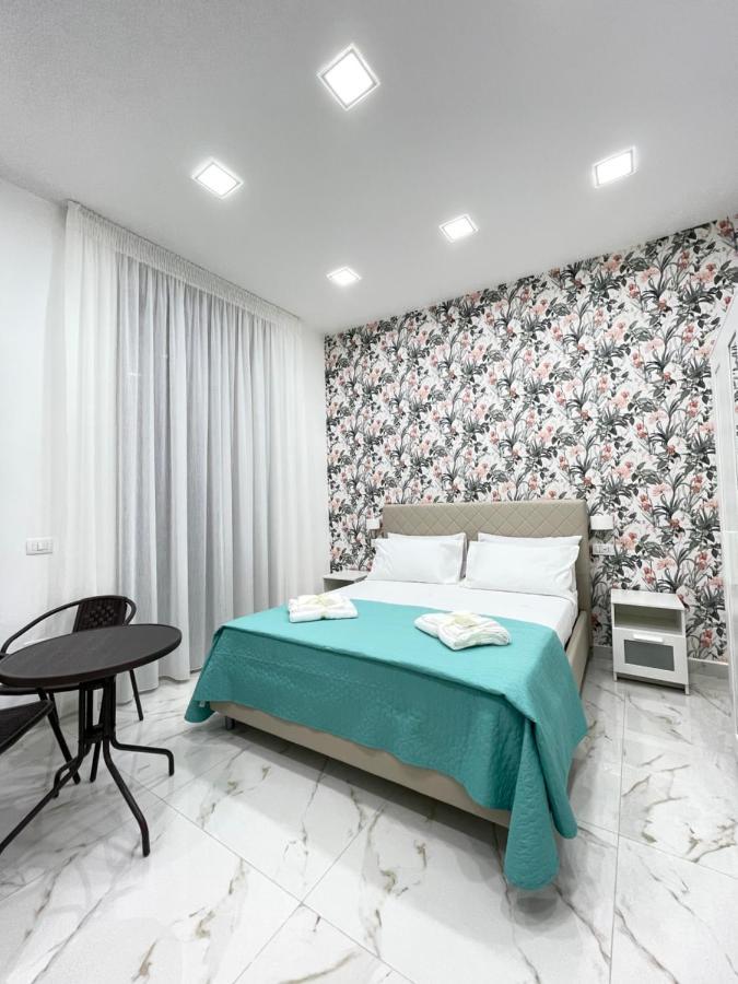 Virgy House Bed and Breakfast Napoli Eksteriør billede