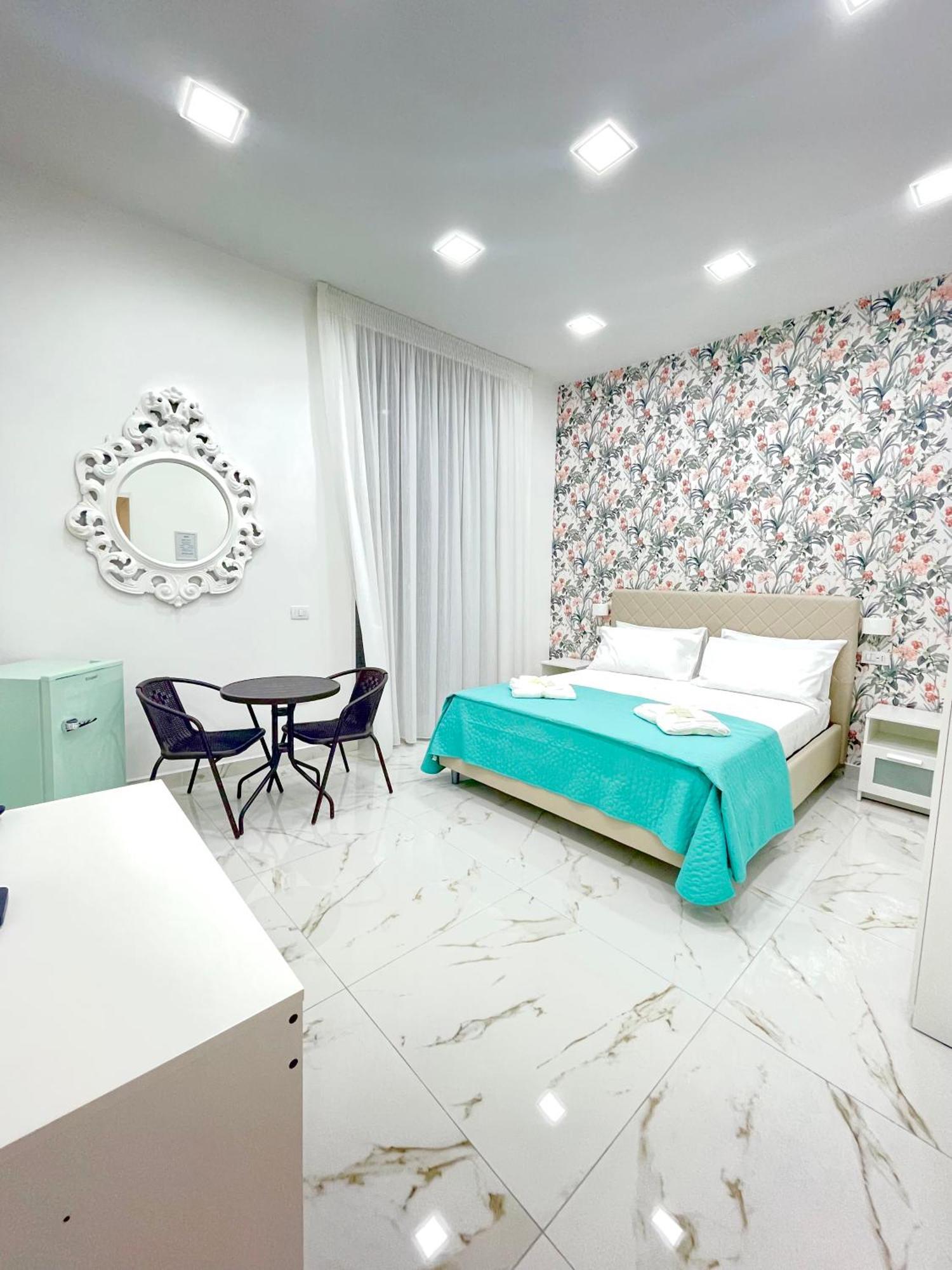 Virgy House Bed and Breakfast Napoli Eksteriør billede